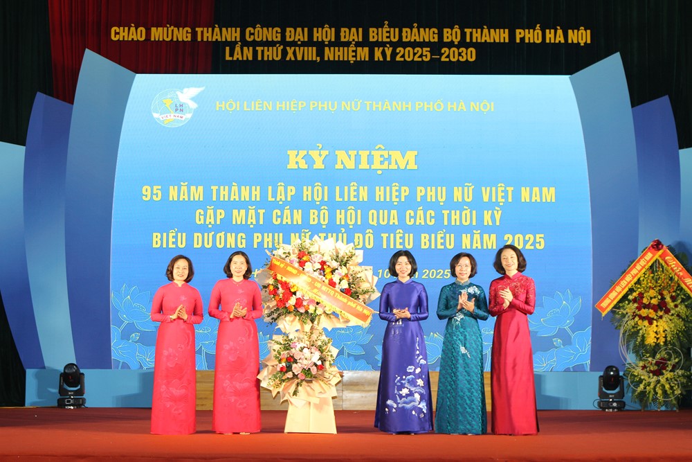 Phụ nữ Thủ đô tự hào với những dấu ấn lịch sử trong 95 năm qua  - ảnh 3