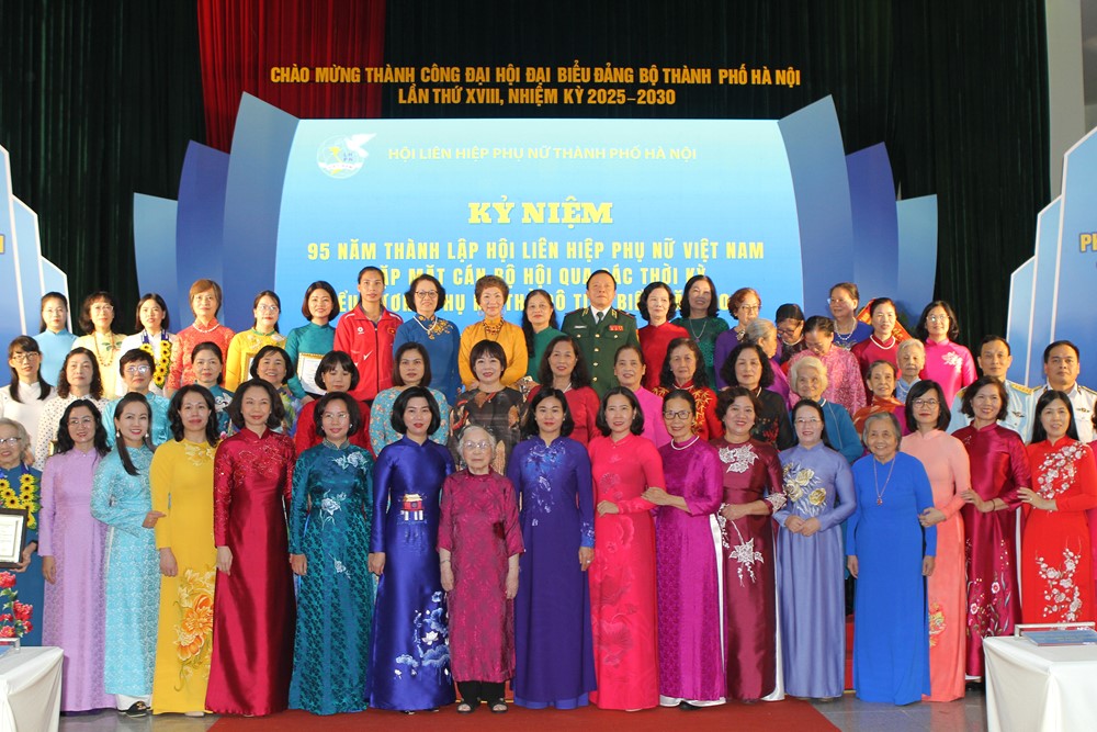 Phụ nữ Hà Nội luôn là điểm sáng với nhiều phong trào, mô hình tiêu biểu - ảnh 15