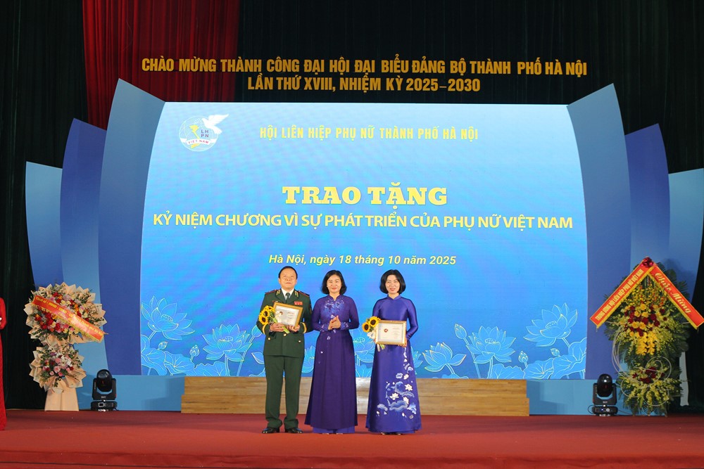 Hội LHPN Hà Nội tri ân các thế hệ cán bộ Hội qua các thời kỳ  - ảnh 3