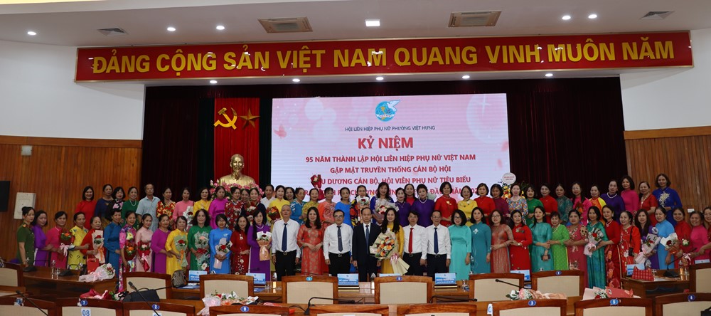 Hội LHPN phường Việt Hưng xây dựng tổ chức Hội vững mạnh toàn diện - ảnh 1