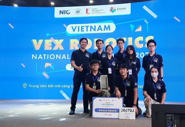 Học sinh Trường Đinh Thiện Lý xuất sắc giành vé tham dự Giải Vô địch Thế giới VEX Robotics World Championship 2024 - ảnh 4