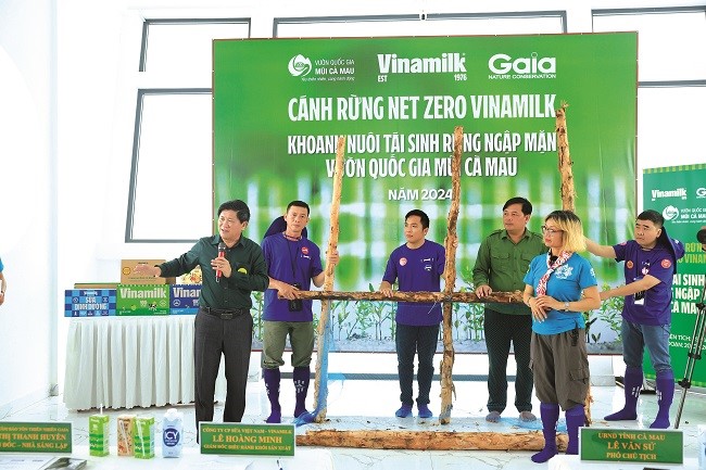 Vinamilk tích cực thực hiện dự án cánh rừng Net Zero, hướng đến trung hòa khí nhà kính - ảnh 1