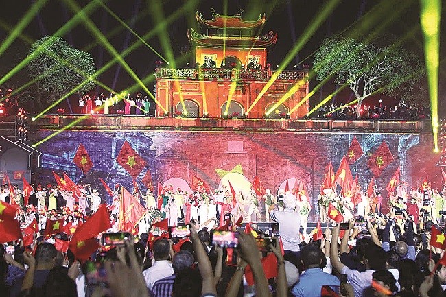 Thành phố sự kiện và hạnh phúc - ảnh 2