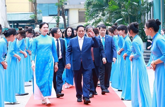 Vị thế của Phụ nữ Việt Nam trong kỷ nguyên mới: “Bình đẳng và phát triển bền vững” - ảnh 2