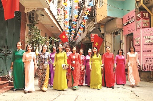 Báo Phụ nữ Thủ đô lan tỏa gương người tốt, việc tốt, hành động nhân văn trong xã hội - ảnh 2