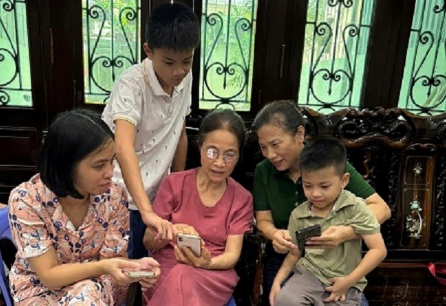 Khi công nghệ số “thắp lửa” hạnh phúc gia đình - ảnh 1
