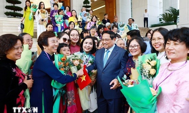 Phụ nữ Việt Nam 80 năm dưới cờ Đảng: Từ công cuộc giải phóng đến nâng tầm vị thế - ảnh 1