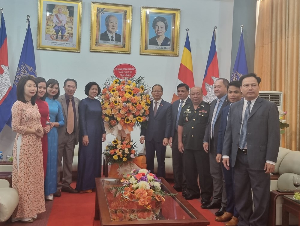 Tiếp tục là cầu nối gắn kết mối quan hệ giữa hai nước Việt Nam - Campuchia - ảnh 1