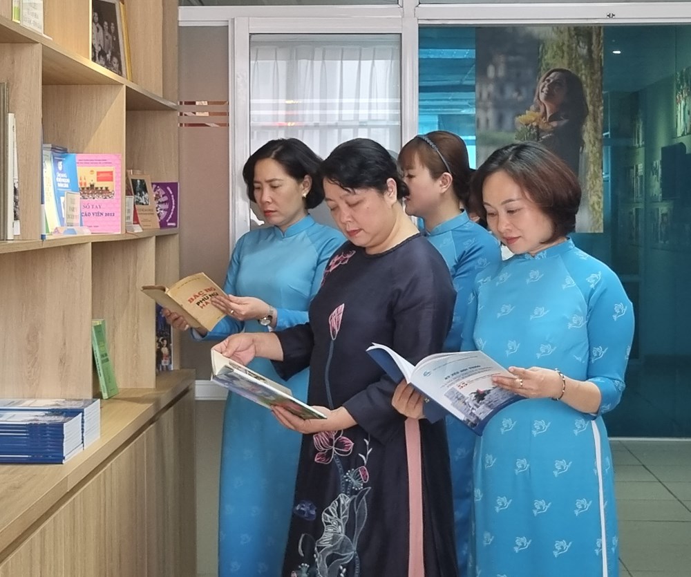 Hội LHPN thành phố Hà Nội khai trương phòng đọc sách - ảnh 2