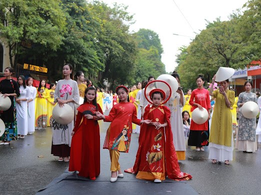 Mỗi hội viên phụ nữ Thủ đô sẽ là một đại sứ du lịch với áo dài truyền thống của dân tộc  - ảnh 14