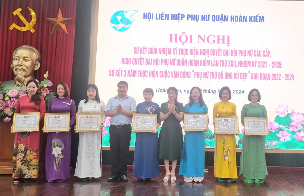 Hôi LHPN quận Hoàn Kiếm: Tiếp tục thực hiện tốt các phong trào thi đua, cuộc vận động, nhiệm vụ trọng tâm  - ảnh 4