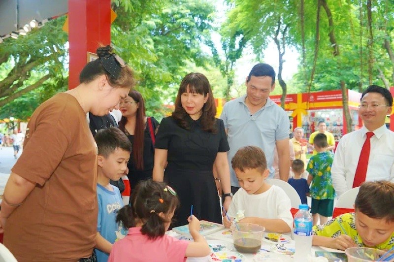 20.000 lượt người tham gia Lễ hội Quà tặng Du lịch Hà Nội 2024 - ảnh 2