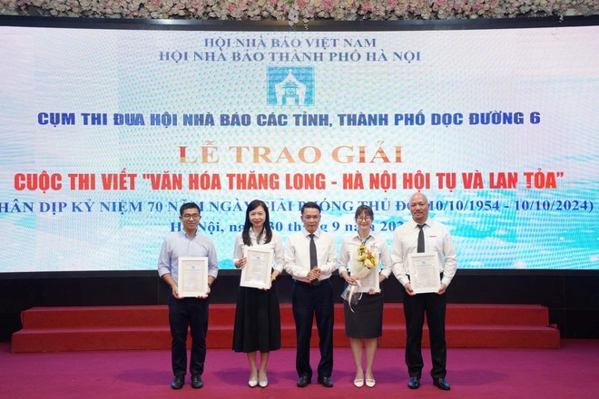 Trao giải Cuộc thi viết về “Văn hóa Thăng Long - Hà Nội hội tụ và lan tỏa” - ảnh 1