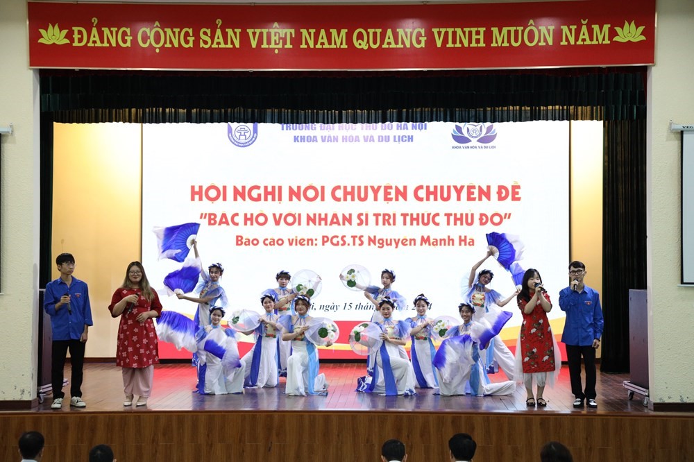 Ngành Giáo dục và Đào tạo Hà Nội: Nâng cao chất lượng nguồn nhân lực, xây dựng người Hà Nội thanh lịch, văn minh - ảnh 1