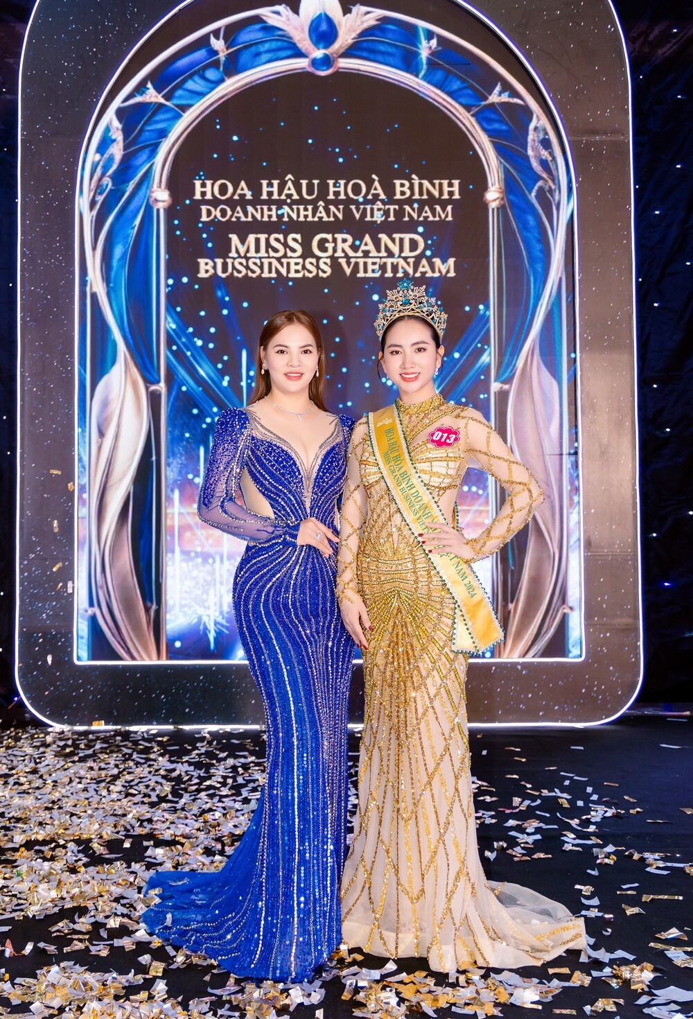  Nhan sắc gợi cảm của tân hoa hậu Trương Thị Mỹ Linh sau đăng quang  - ảnh 1