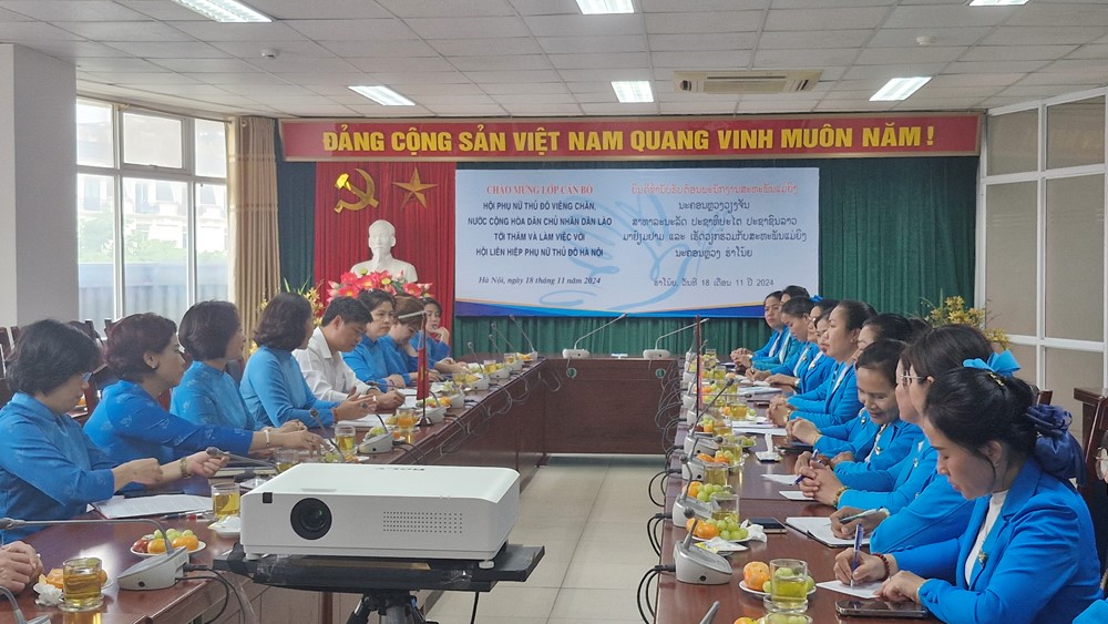 Hội Phụ nữ Thủ đô Viêng Chăn - nước CHDCND Lào thăm và làm việc tại Hội LHPN Hà Nội - ảnh 2