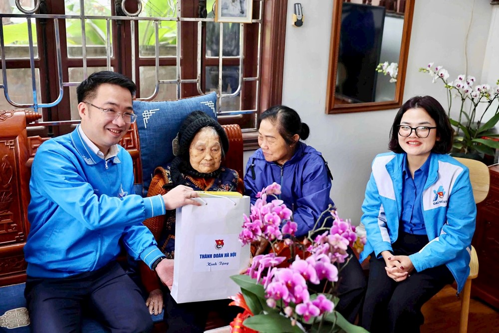 Thành Đoàn Hà Nội phát động “Tết trồng cây Đời đời nhớ ơn Bác Hồ” xuân Ất Tỵ  - ảnh 7