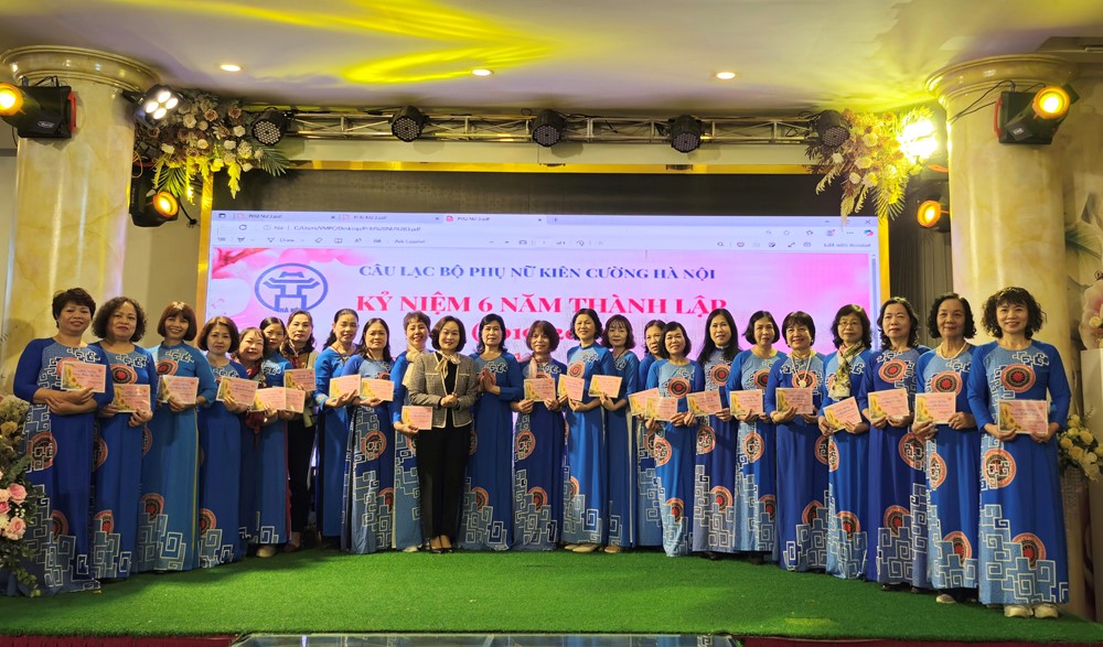 Câu lạc bộ Phụ nữ kiên cường Hà Nội lan tỏa tinh thần tự tin, nghị lực và tỏa sáng  - ảnh 3