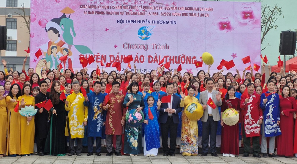 “Duyên dáng áo dài Thường Tín năm 2025” lan tỏa tình yêu đối với áo dài dân tộc - ảnh 5