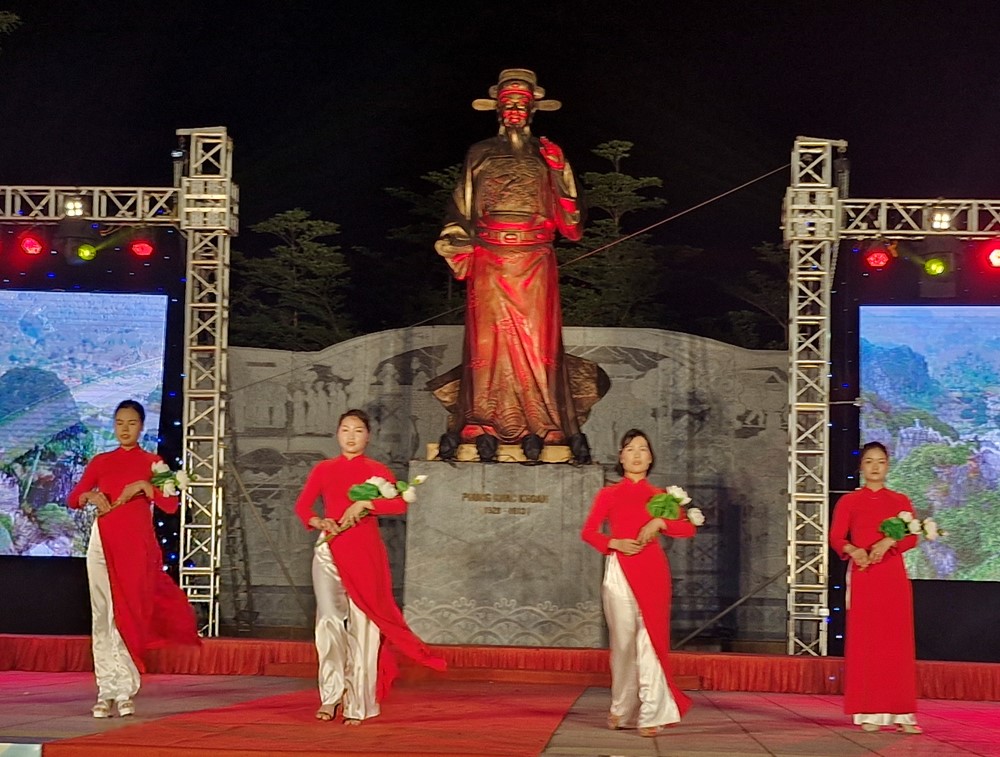 Thạch Thất tổ chức chương trình nghệ thuật “Áo dài Việt Nam - Hào khí non sông” - ảnh 15