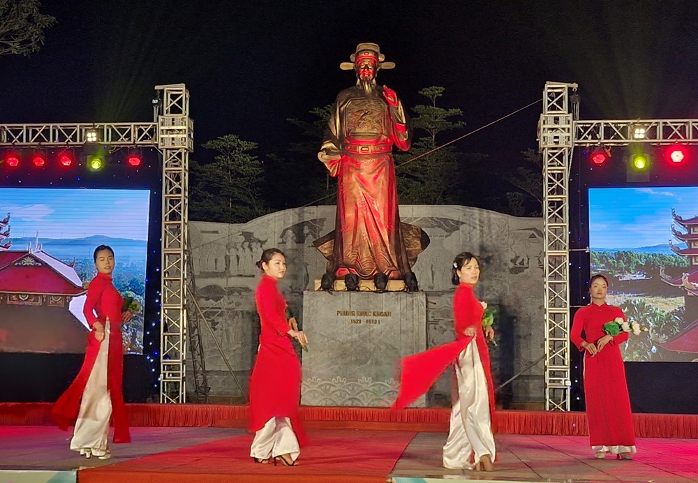 Thạch Thất tổ chức chương trình nghệ thuật “Áo dài Việt Nam - Hào khí non sông” - ảnh 12