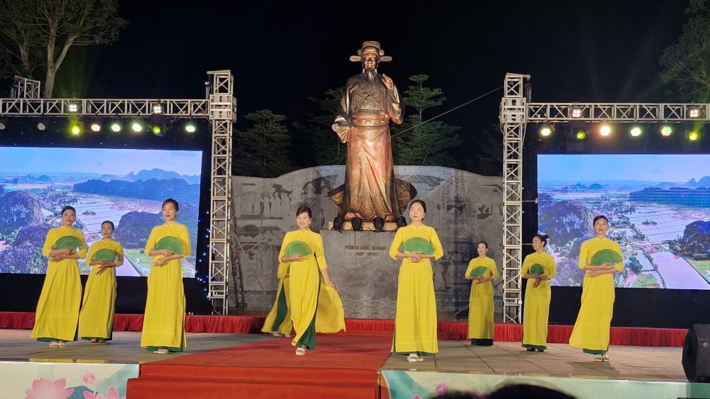 Thạch Thất tổ chức chương trình nghệ thuật “Áo dài Việt Nam - Hào khí non sông” - ảnh 7