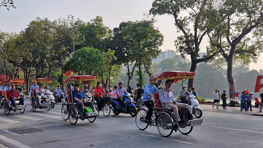 Du lịch Thủ đô hút khách trong dịp lễ 30/4 - ảnh 1
