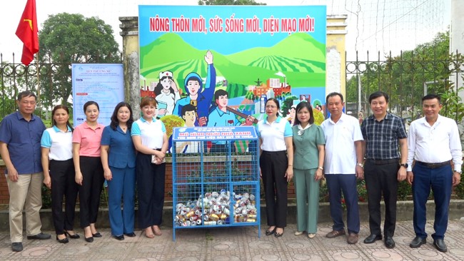Phụ nữ Thạch Thất xây dựng nếp sống văn minh - ảnh 1