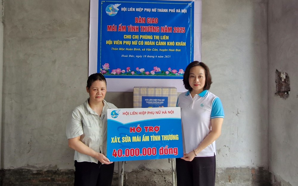 Hội LHPN Hà Nội trao kinh phí hỗ trợ xây dựng Mái ấm tình thương  - ảnh 2