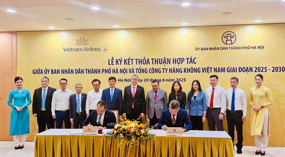 Hà Nội và Vietnam Airlines hợp tác quảng bá du lịch - ảnh 1
