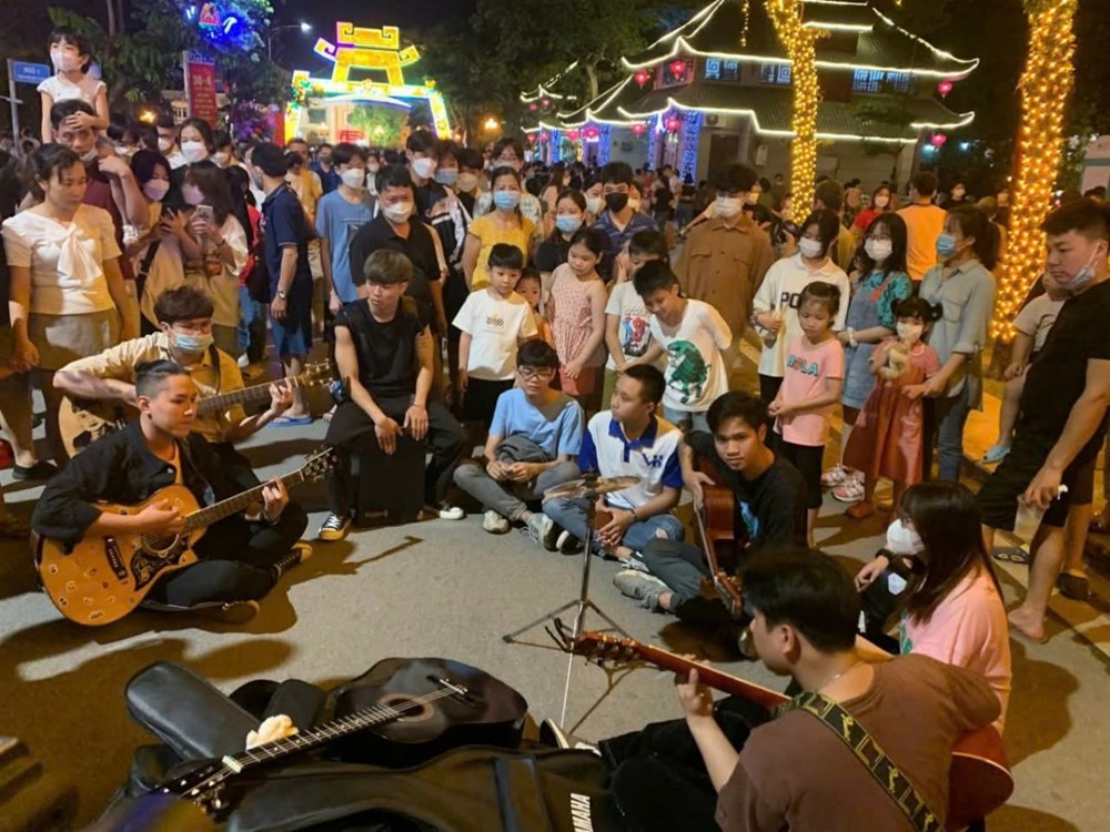  6 tháng đầu năm lượng khách du lịch đến Hà Nội ước đạt 15,56 triệu lượt  - ảnh 1