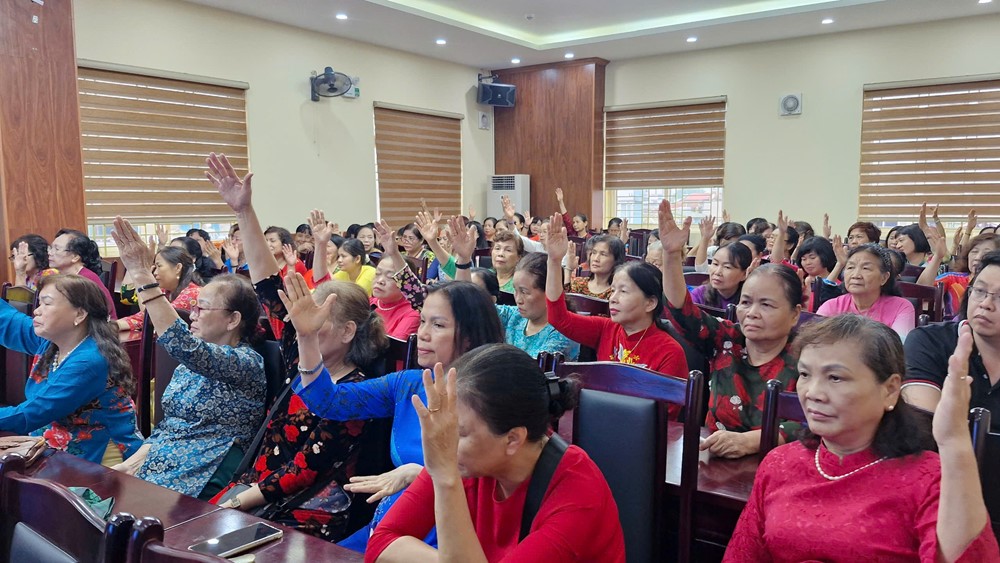 Công bố thành lập Hội LHPN phường Bạch Mai  - ảnh 4