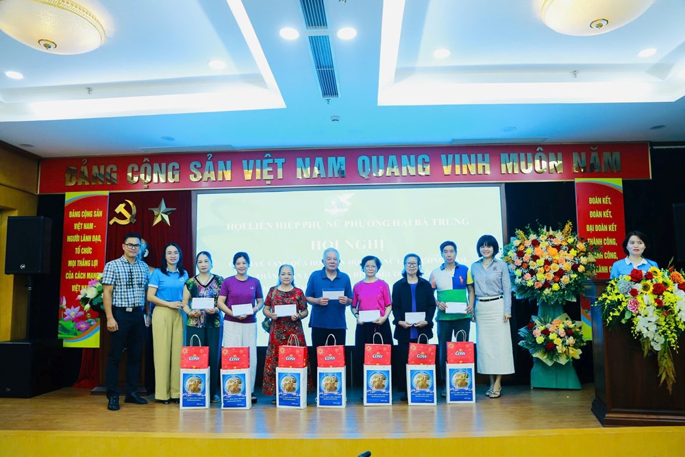 Hội LHPN phường Hai Bà Trưng tri ân người có công với cách mạng - ảnh 2
