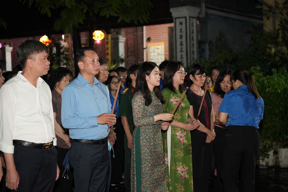 Phường Hai Bà Trưng tổ chức Lễ dâng hương tri ân nhân kỷ niệm ngày Thương binh liệt sĩ  - ảnh 1