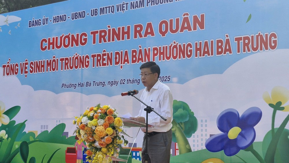 Phường Hai Bà Trưng tổ chức ra quân tổng vệ sinh môi trường  - ảnh 4