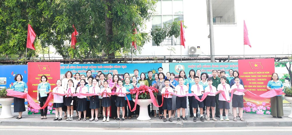 Phường Hai Bà Trưng ra mắt mô hình Tuyến phố hoa  - ảnh 1