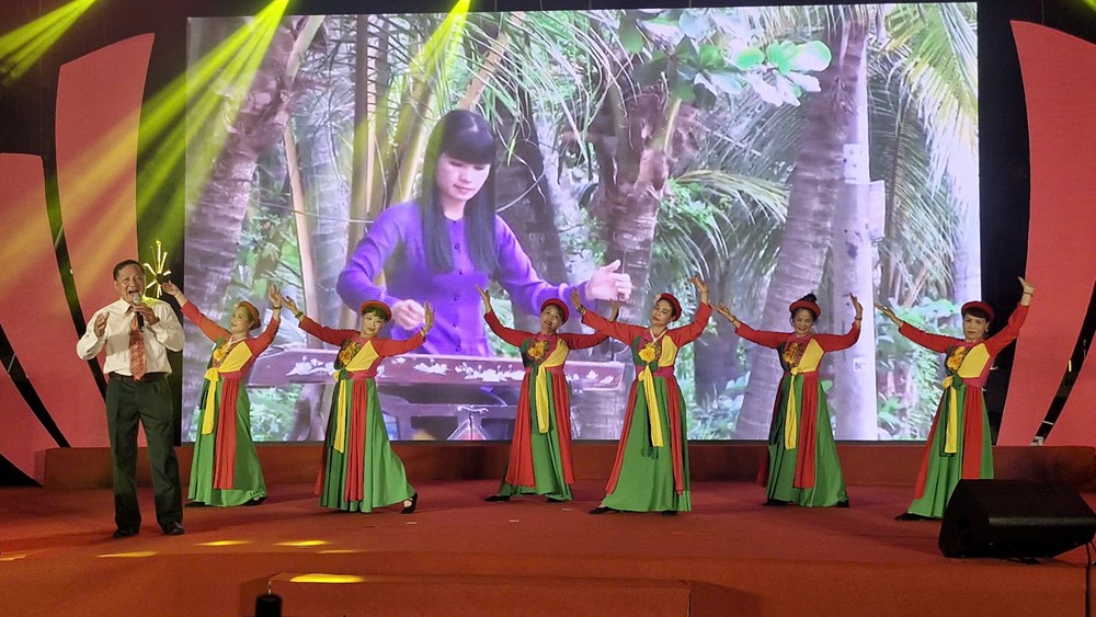 Bạch Mai tổ chức văn nghệ chào mừng thành công Đại hội Đảng bộ phường - ảnh 6