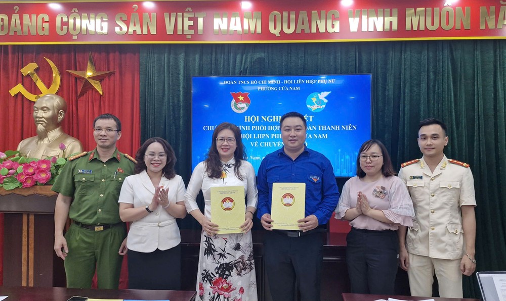 Đoàn Thanh niên và Hội LHPN phường Cửa Nam ký kết chương trình phối hợp về chuyển đổi số  - ảnh 2
