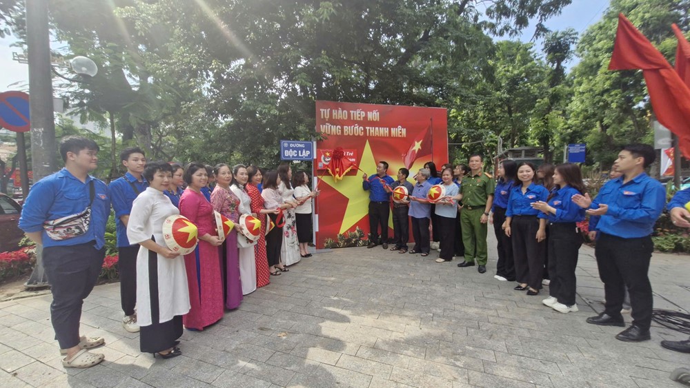  Đoàn Thanh niên và Hội LHPN phường Cửa Nam ký kết chương trình phối hợp về chuyển đổi số  - ảnh 4