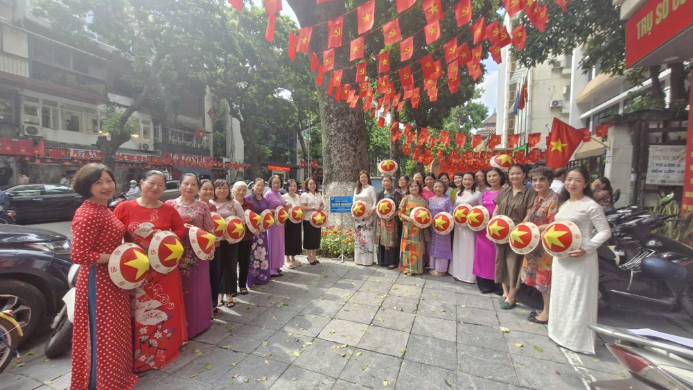  Đoàn Thanh niên và Hội LHPN phường Cửa Nam ký kết chương trình phối hợp về chuyển đổi số  - ảnh 7