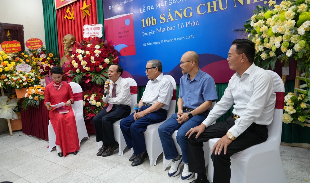 “10h sáng Chủ Nhật”  - Tản văn chứa đựng tình người của nhà báo Tô Phán - ảnh 4