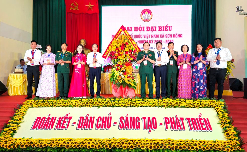 Tổ chức thành công Đại hội đại biểu Ủy ban MTTQ xã Sơn Đồng nhiệm kỳ 2025-2030 - ảnh 1