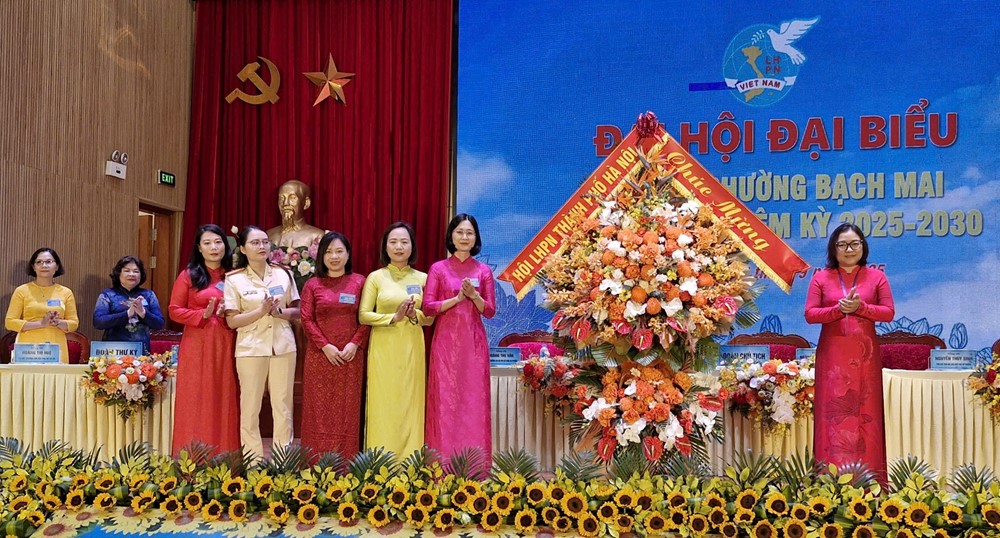 Phụ nữ  phường Bạch Mai đoàn kết, sáng tạo xây dựng đô thị văn minh  - ảnh 1