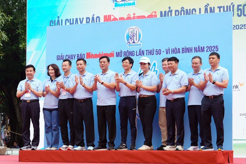 Lan tỏa thông điệp vì hòa bình, nâng tầm phong trào thể thao Thủ đô - ảnh 7