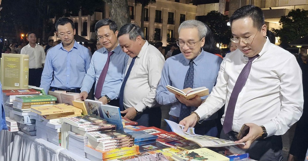 Khai mạc Hội sách Hà Nội lần thứ X - năm 2025 “Thăng Long - Hà Nội Khát vọng vươn mình” - ảnh 4