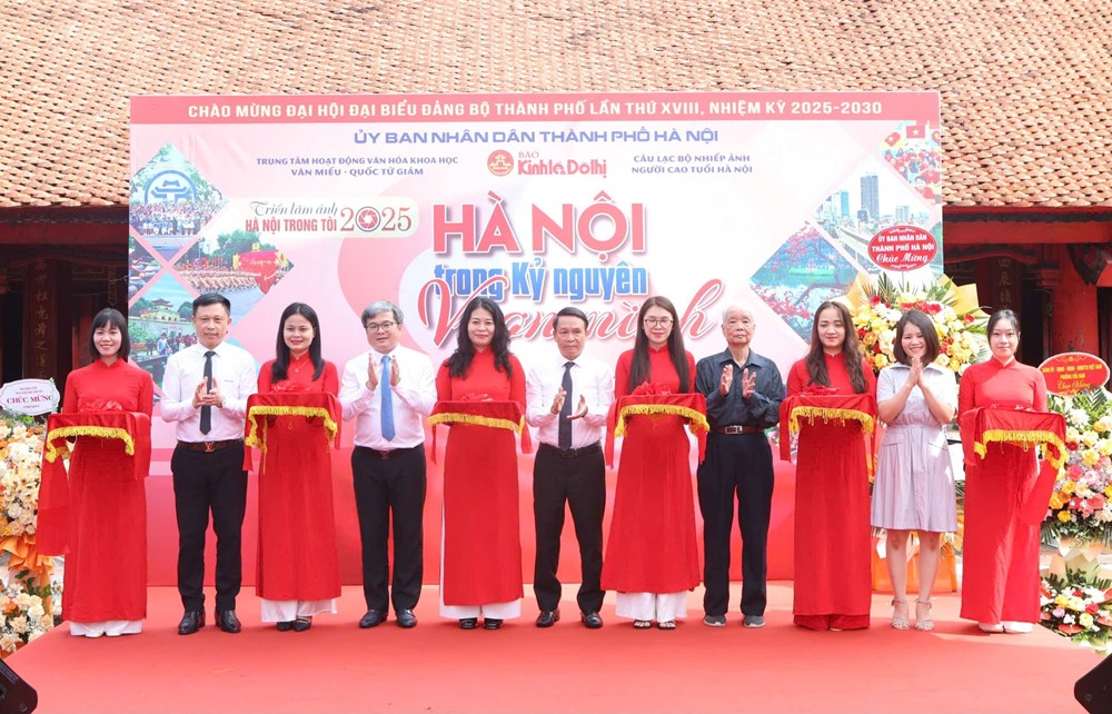 Triển lãm ảnh “Hà Nội trong tôi” 2025: Lan tỏa nét đẹp văn hóa của người Thủ đô - ảnh 5