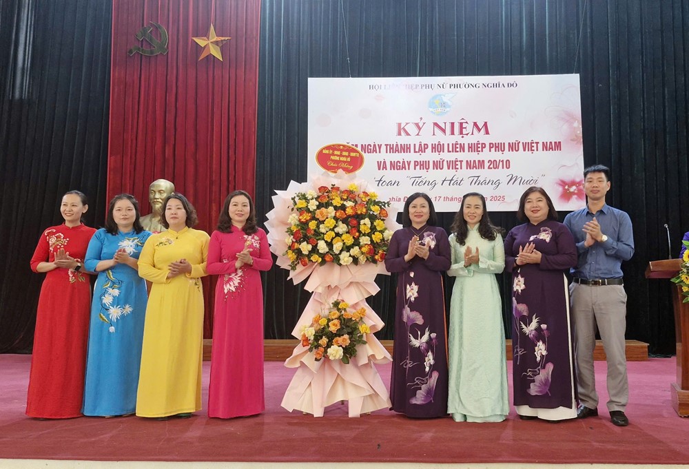 Hội LHPN phường Nghĩa Đô tổ chức kỷ niệm ngày Phụ nữ  Việt Nam 20/10 - ảnh 1