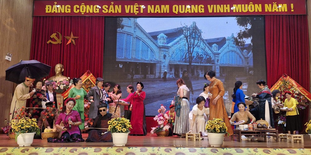 Phụ nữ phường Bạch Mai duyên dáng, sáng tạo bước vào kỷ nguyên mới - ảnh 12