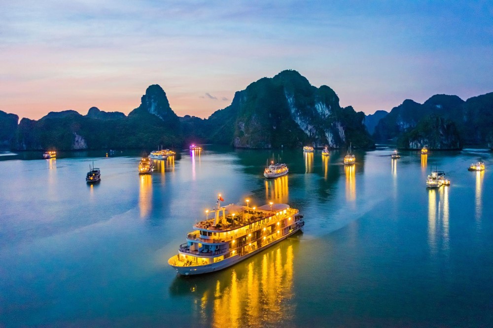 Những trải nghiệm du lịch chất nhất ở Quảng Ninh mùa thu đông này - Ảnh 1.