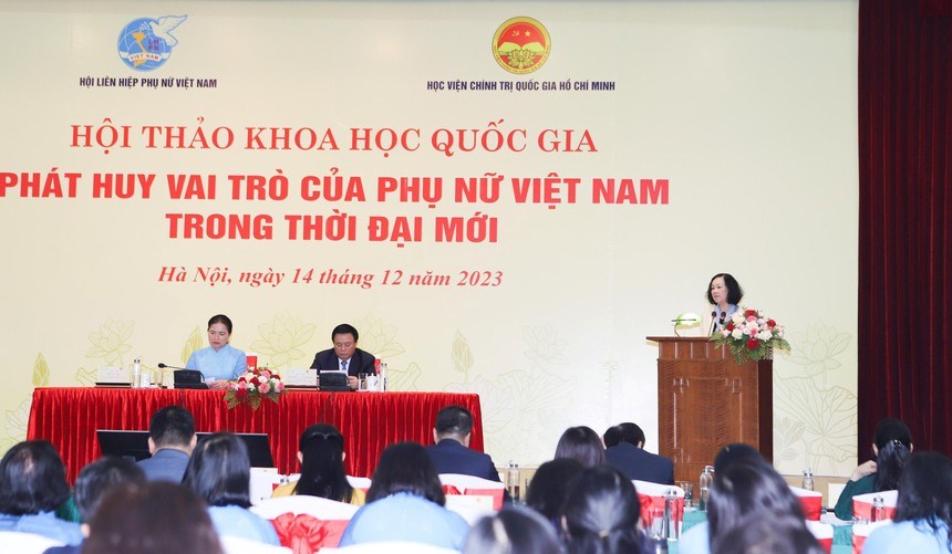 Trưởng Ban Tổ chức TƯ Trương Thị Mai: Phụ nữ Việt Nam thời đại mới cần thực hiện 8 chữ vàng Bác Hồ tặng thế nào?- Ảnh 1.